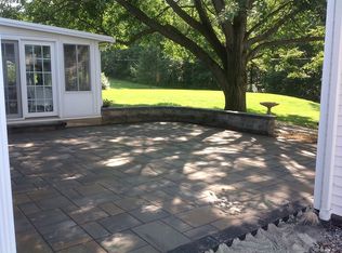 526 Mark Dr, Elizabethtown, PA 17022