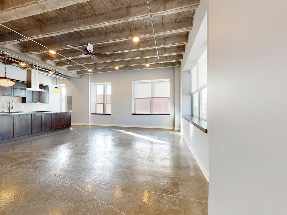 217 N Locust St #3S