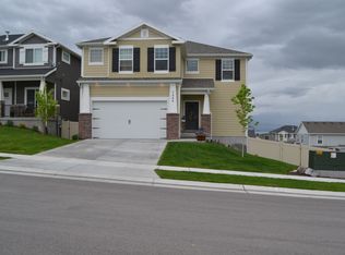 7884 N Oakwood Dr, Eagle Mountain, UT 84005