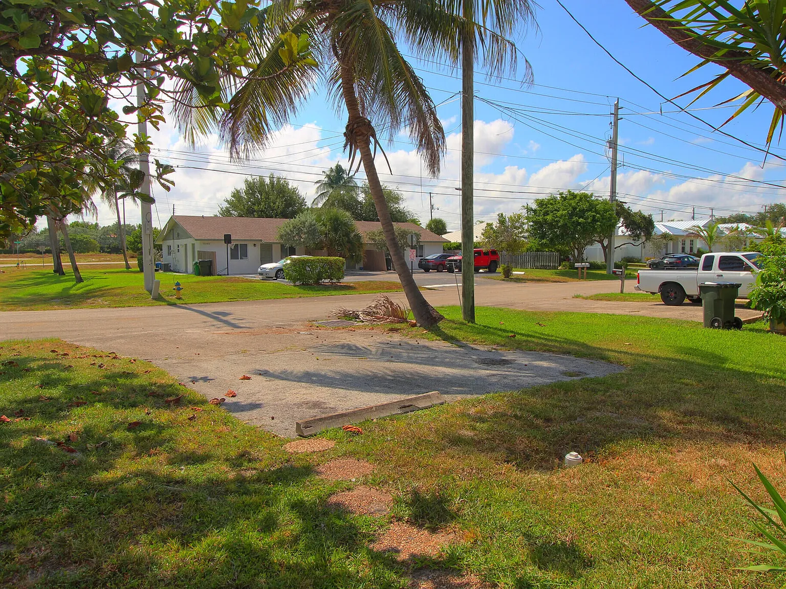 2 bed, 1.0 bath, 890 sqft, $2,000 — Photo 4