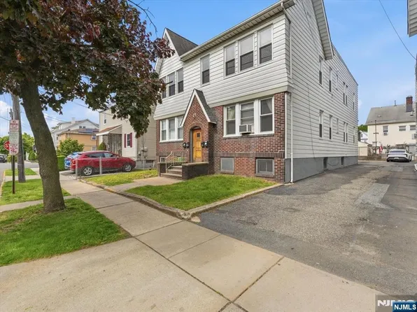 265 N 17th St, Bloomfield, NJ 07003