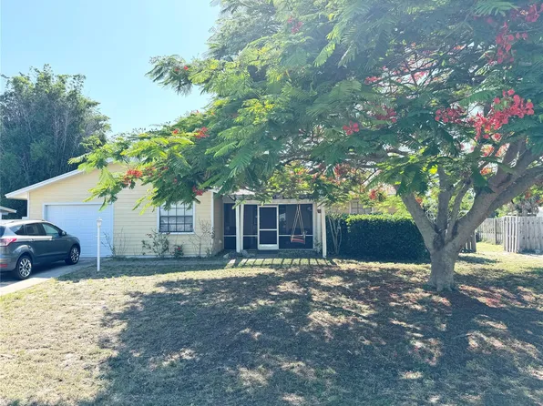 2703 NE Spruce Ridge Avenue, Jensen Beach, FL 34957