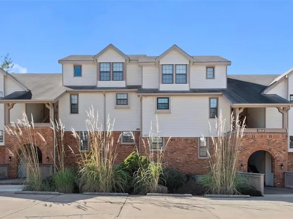 2818 Par Valley Ct APT D, Saint Louis, MO 63129