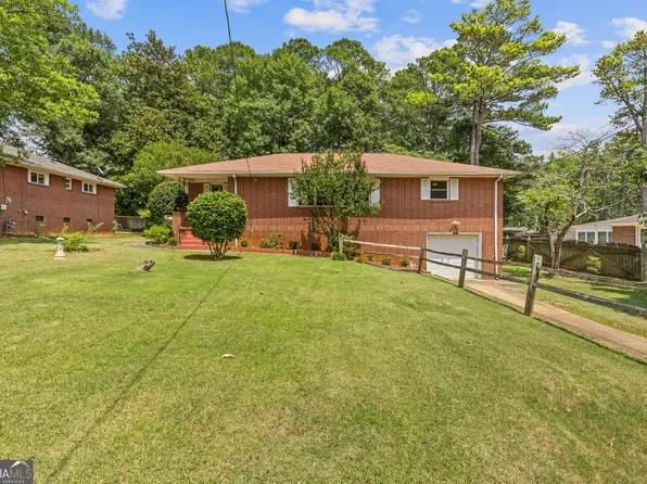 2321 Robin Ln SE, Smyrna, GA 30080