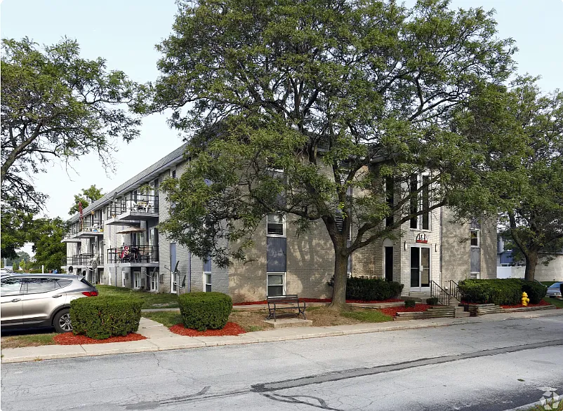 Building Photo - Town Center Townhomes & Flats