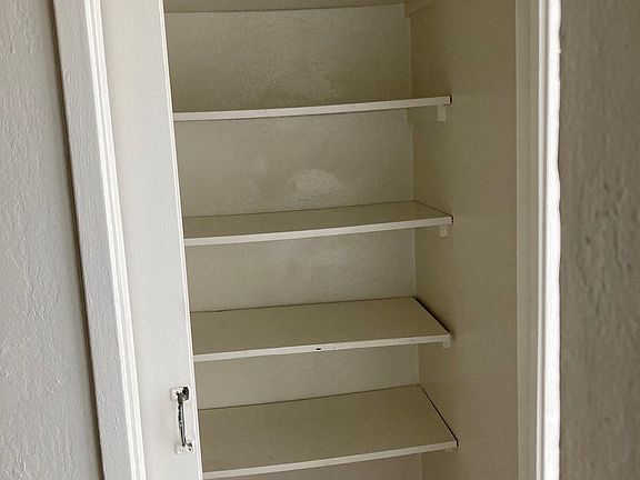 3rd image of 870 Grove St APT 202