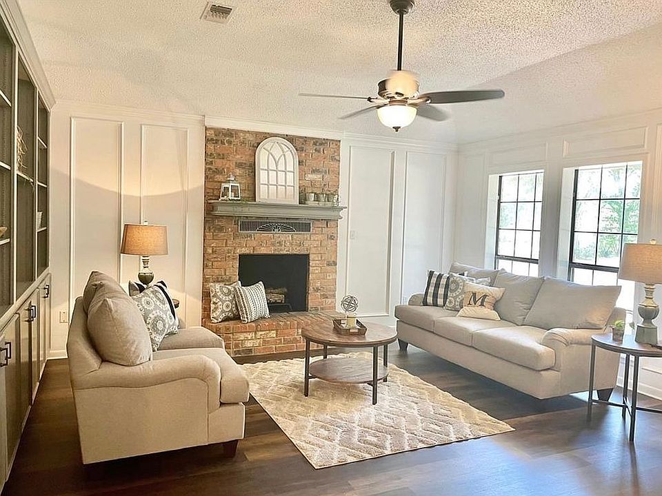 1st image of 205 Enchanted Estates Dr