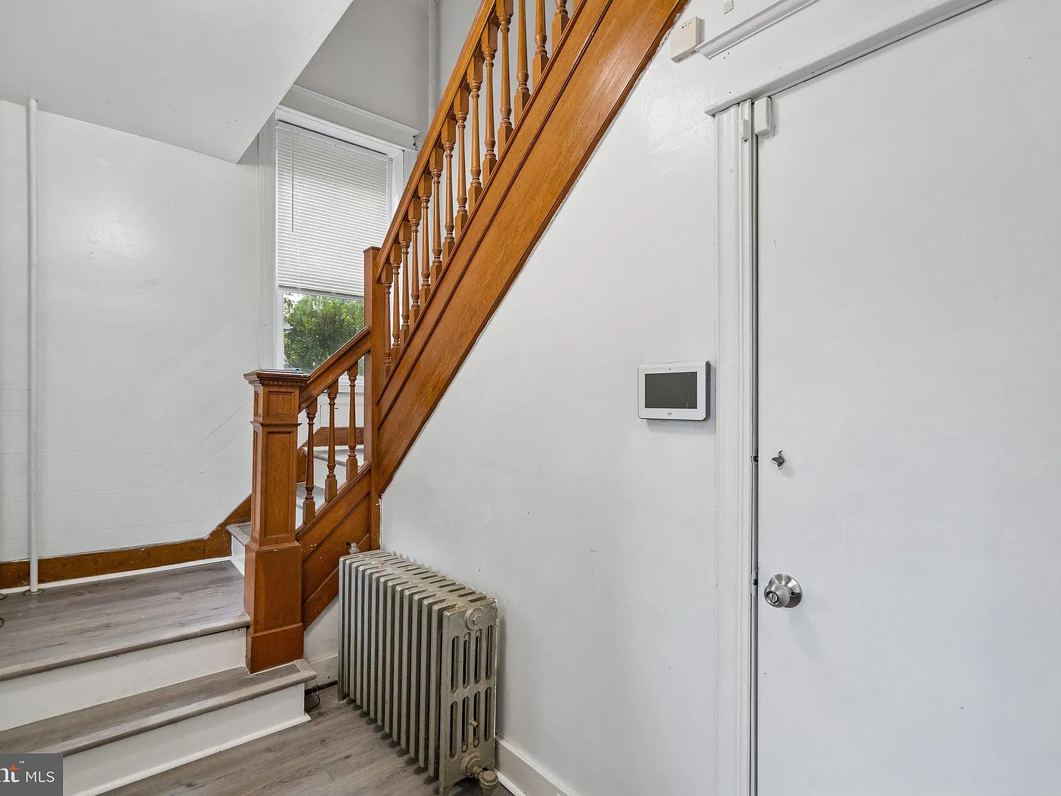 4 bed, 1.5 bath, 3807 sqft, $1,980 — Photo 4