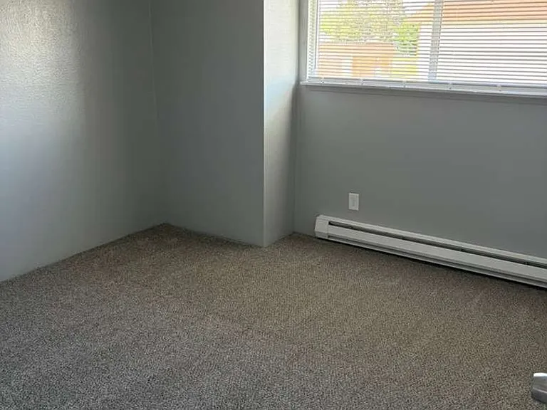 601 S Kent St — Photo 13