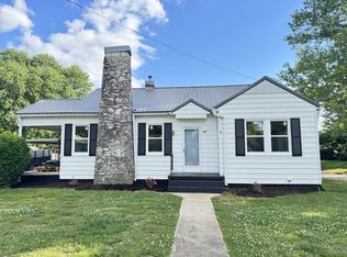 521 1st St, Lawrenceburg, TN 38464