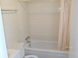 2 Roberts Ave, Catonsville, MD 21228