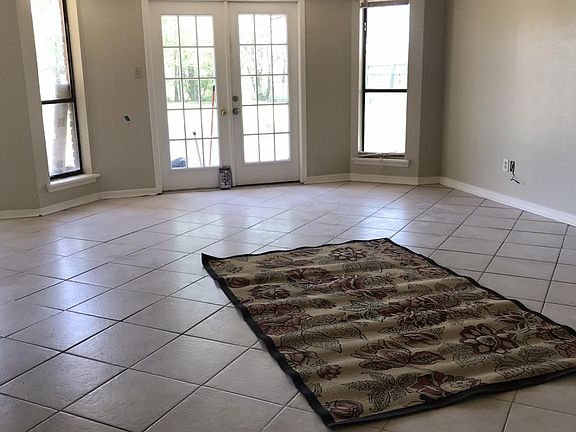 5th image of 2636 Brown St