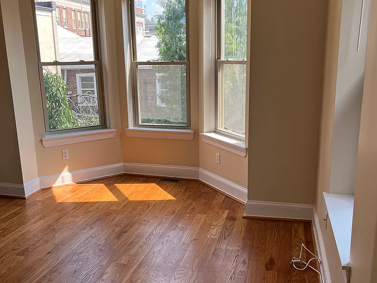 1706 Green St #2R — Photo 16