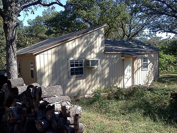 4th image of 18090 Clayton Cir