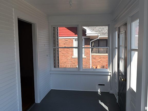 4th image of 662 Jefferson St