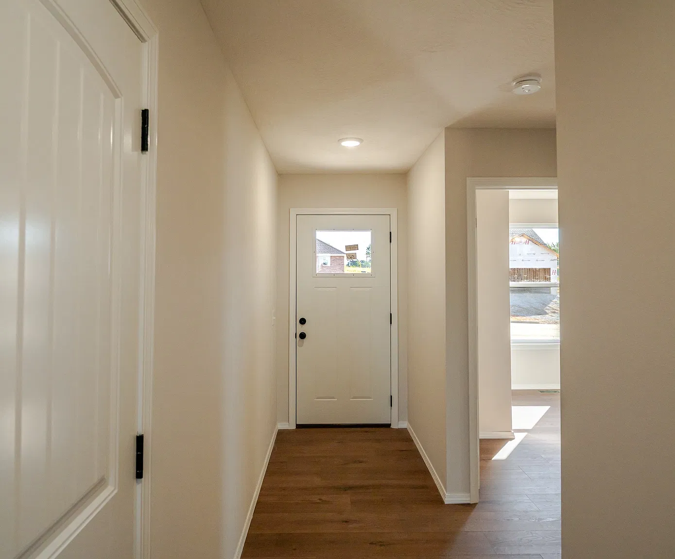 3 bed, $1,800 — Photo 3
