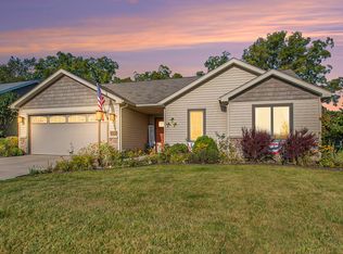 2093 Laurelwood Dr, Warsaw, IN