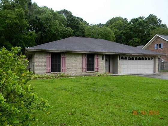 1st image of 214 Lafayette Woods Blvd