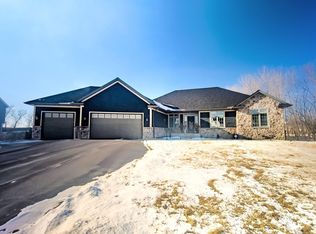 317 Lachermeier Ln, Waverly, MN 55390