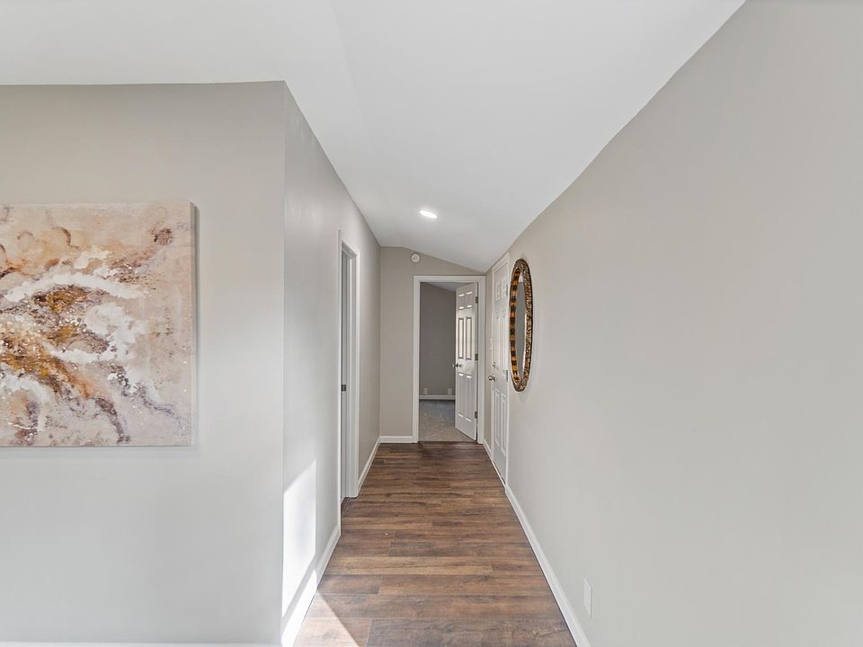 1st image of 2901 Finch Ave