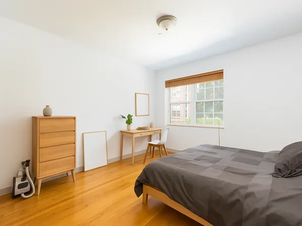 713 Metropolitan Avenue image 3 of 5