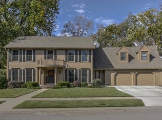 1000 Wildbriar Dr, Liberty, MO 64068