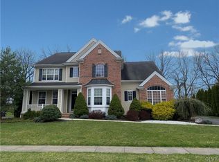 824 Ramblewood Dr, Easton, PA 18040