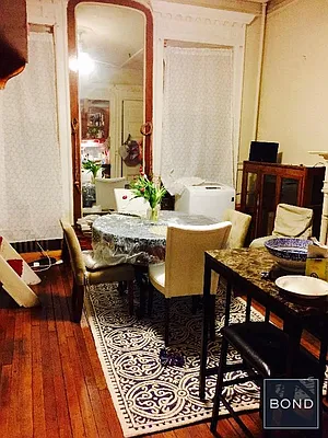 Sold by Bond New York | media 6