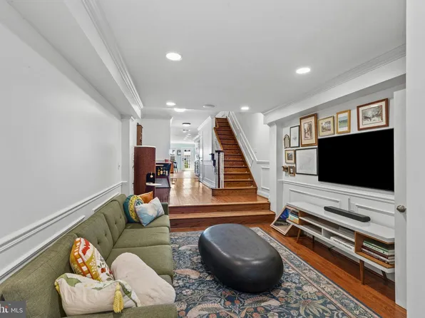 1933 Fleet St, Baltimore, MD 21231