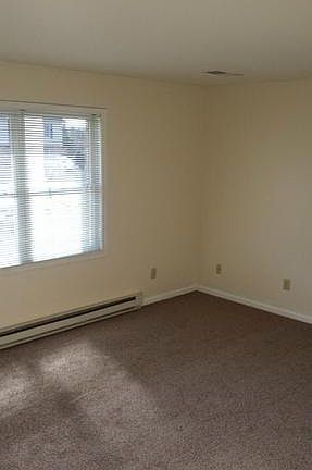 3rd image of 1571 Paulmark Ave