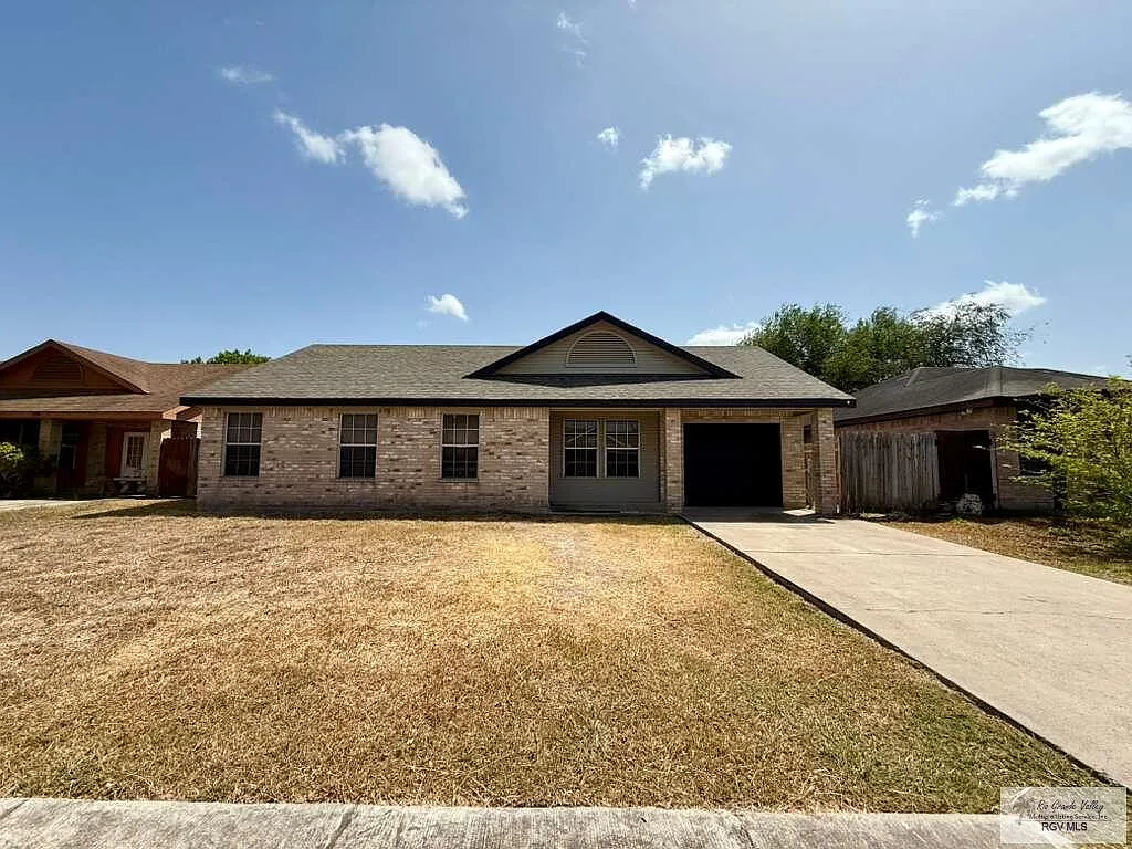 3 bed, 2.0 bath, 995 sqft, $1,500 — Photo 1