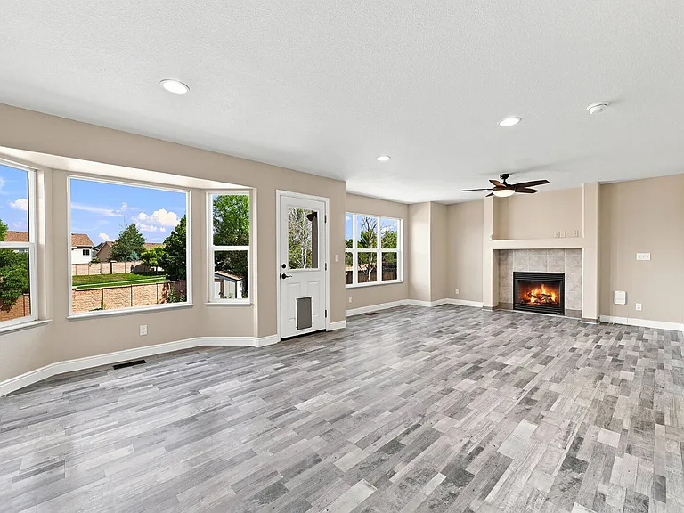 5644 Mountain Garland Dr — Photo 9