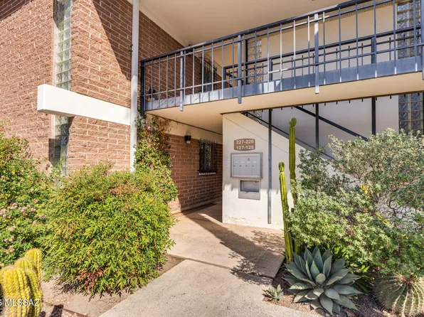 3940 E Timrod St #127, Tucson, AZ 85711