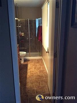 Master bedroom bathroom