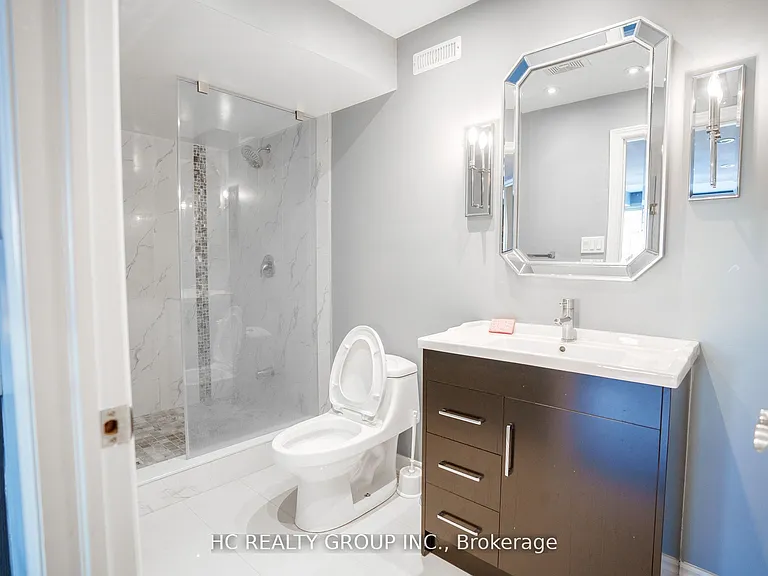 215 Armstrong Cres — Photo 29