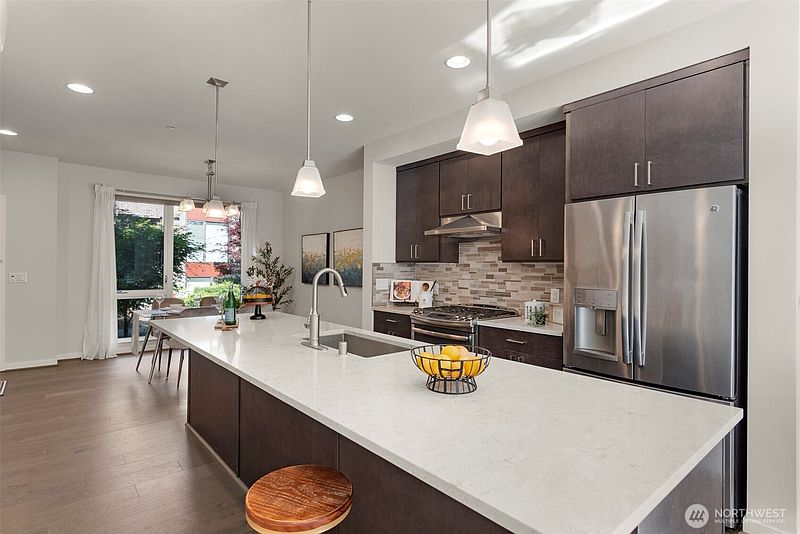 5th image of 6535 34th Avenue NE #B