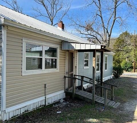 3rd image of 328 S College St