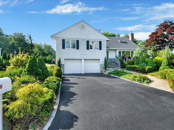 118 Van Etten Blvd, New Rochelle, NY 10804