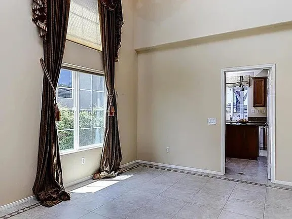 11217 Ravenna Ln — Photo 10