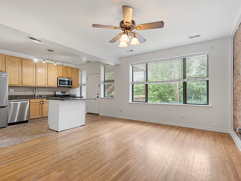 4819 N Fairfield Ave #1 — Photo 3