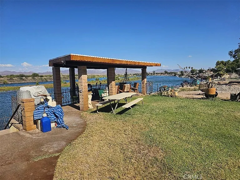 5180 Colorado River Rd — Photo 4