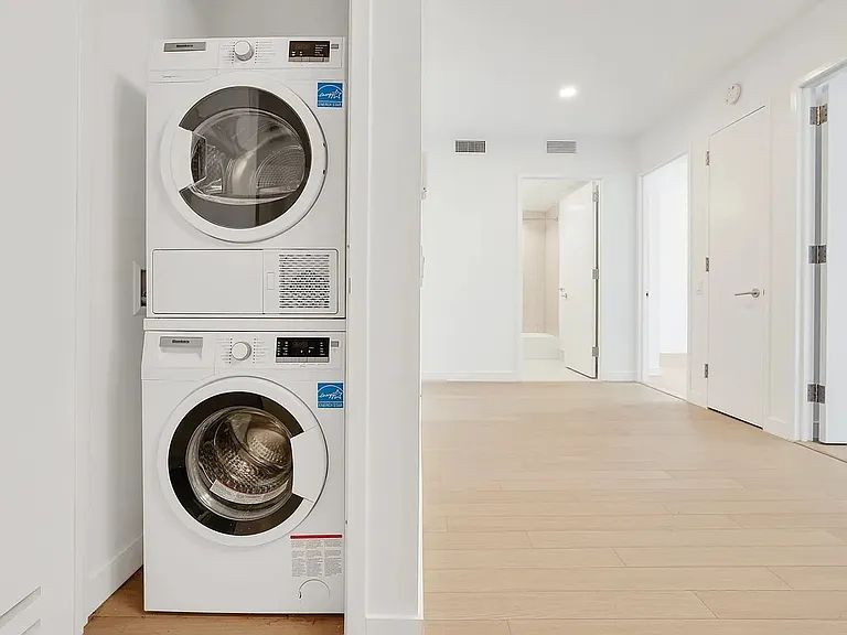 310 Livingston St #Penthouse 1 — Photo 7