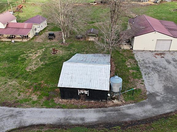 4th image of 16098 Knifley Rd