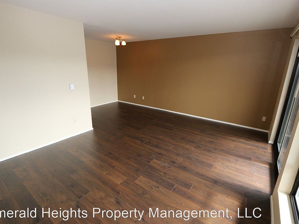 1st image of 2820 15th Ave W APT 207