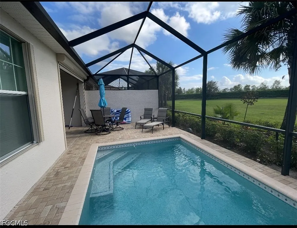2 bed, 2.0 bath, 1713 sqft, $6,000 — Photo 2
