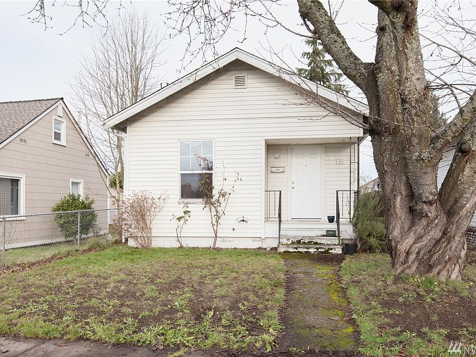 1st image of 135 11th St SE