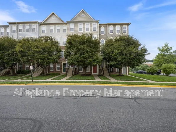 15555 John Diskin Cir, Woodbridge, VA 22191