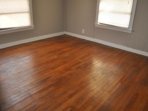 4th image of 108 1/2 Barger Dr