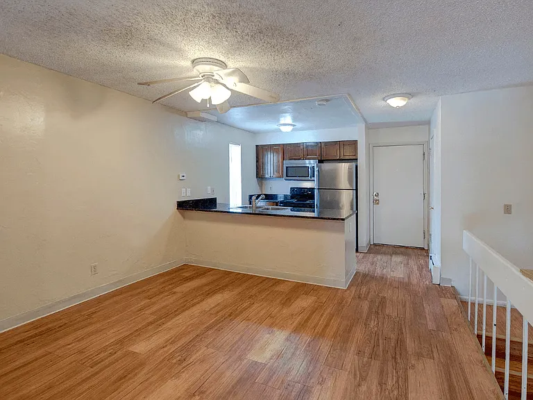 1200 College Ave #224 — Photo 5