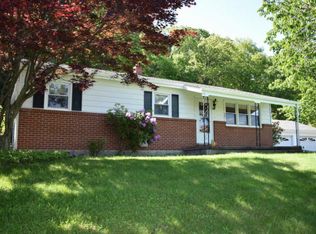 25 Taylor Ln, Shavertown, PA 18708